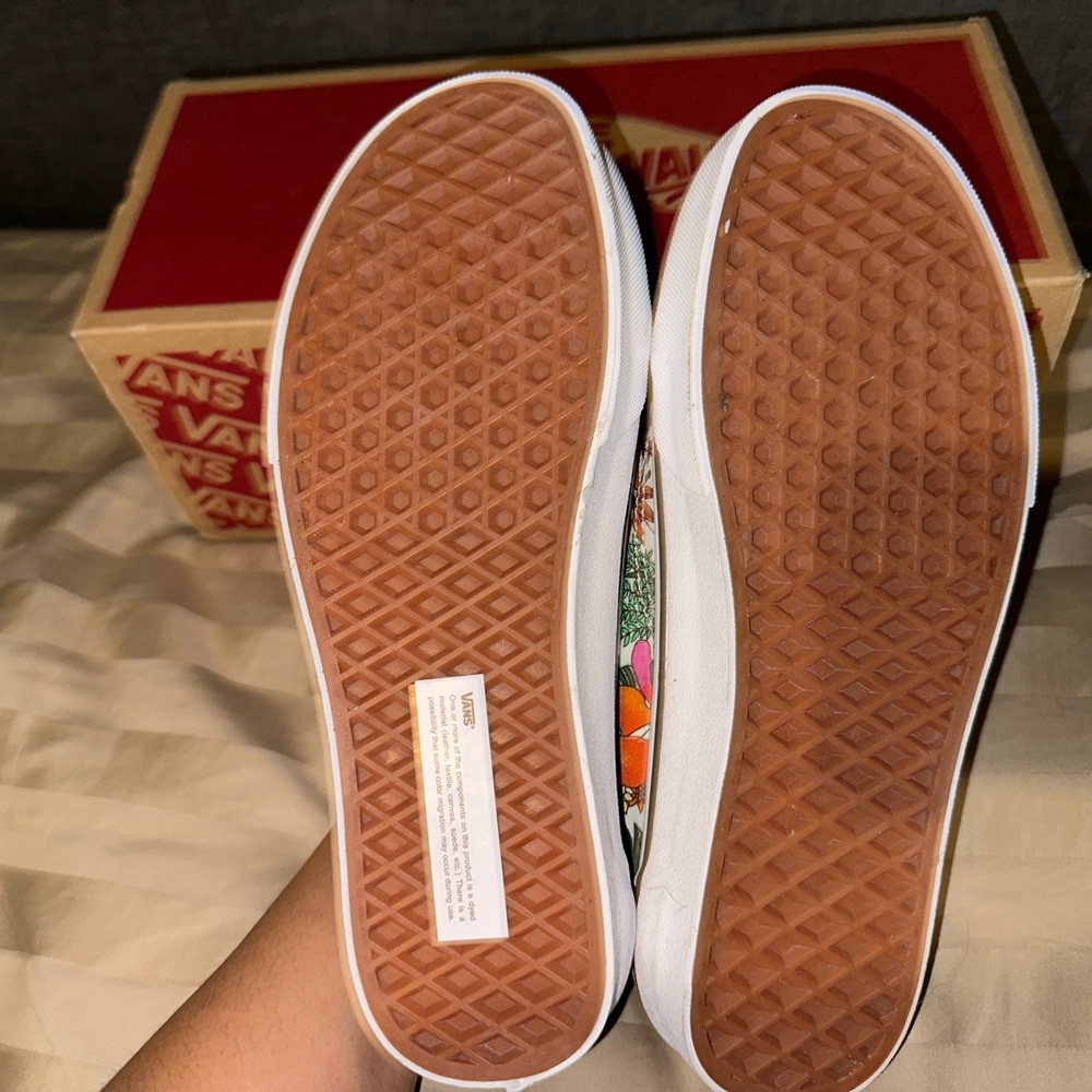 Vans - Picture 4 of 4